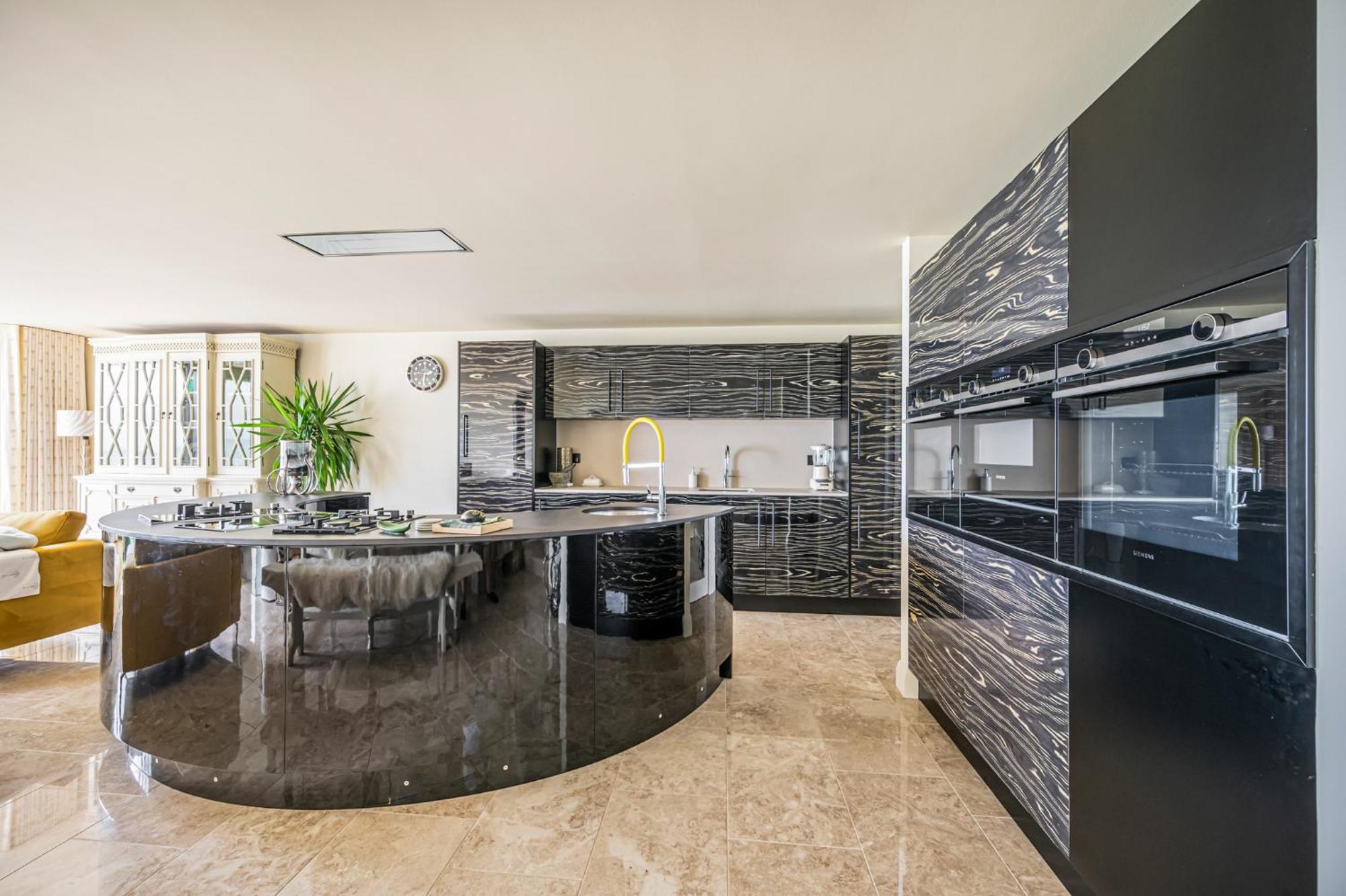 Aqua Blu Beach House Holiday Rental เพเว็นซีย์ ภายนอก รูปภาพ